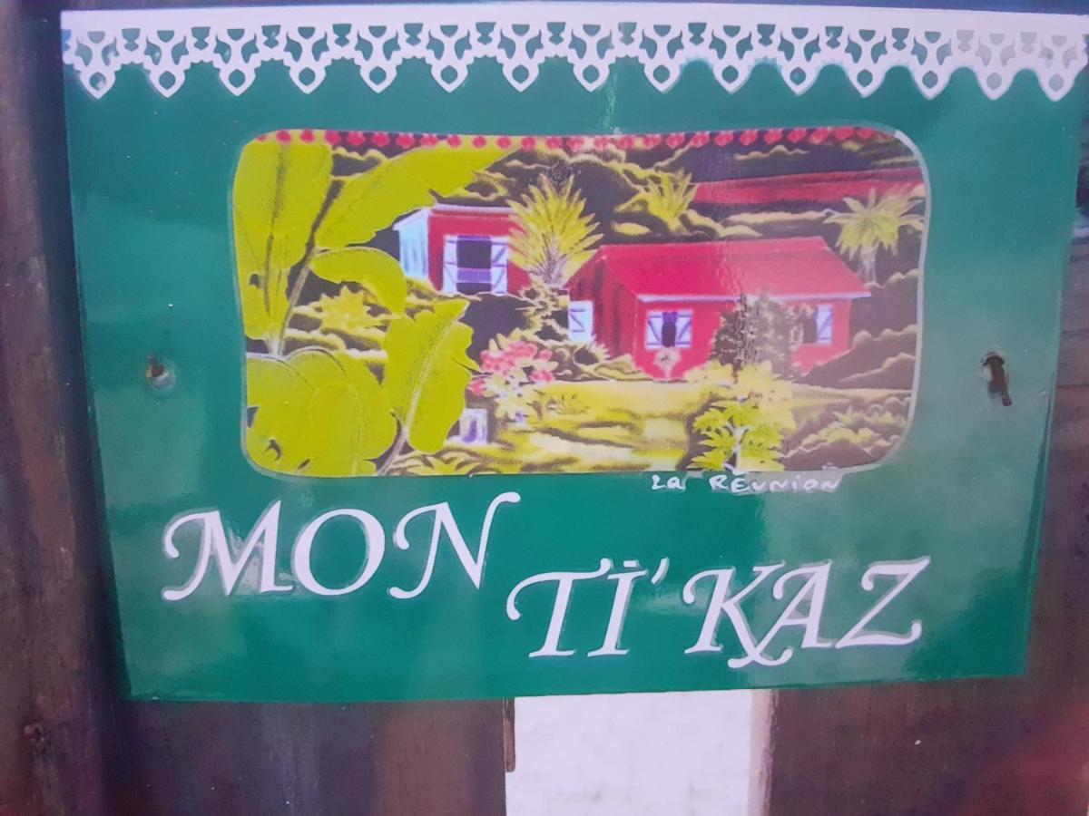 Hotel Peti Kaz à Saint-Seurin-sur-l'Isle Extérieur photo